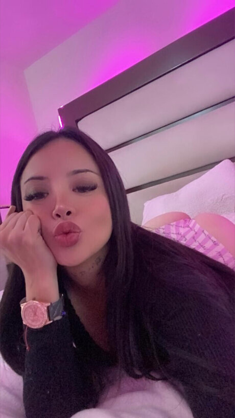 Alexia Nava star adult pictures