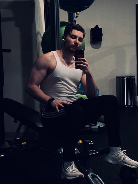 Alexander Joseph naked star img