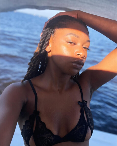 Ms Natural hd pornstar photo