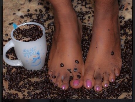 Yummy Feet art pornstar image