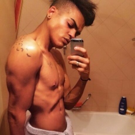 Dotado23cm pornstar sexy photos