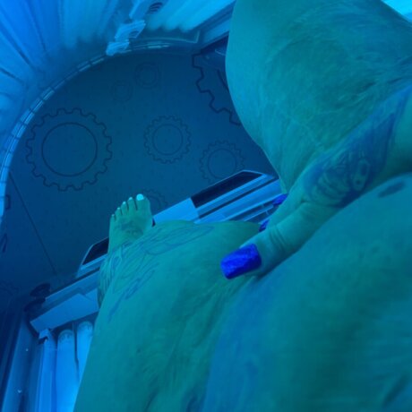 Blue Pressure nude actress photo