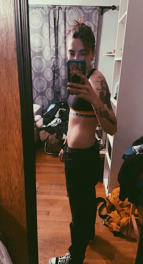 Drops of Jupiter star erotic pics