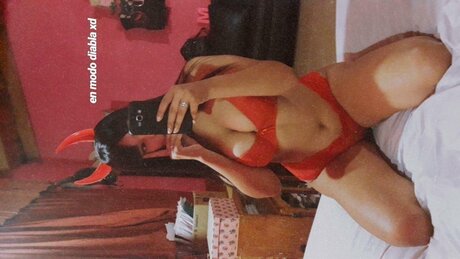 MIA_ sexy actress img