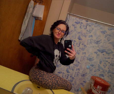 Lil Freckled Goddess pornstar image