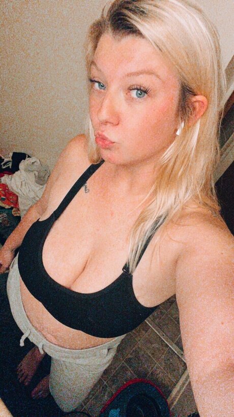 Aliyah Harbison nudes model archive