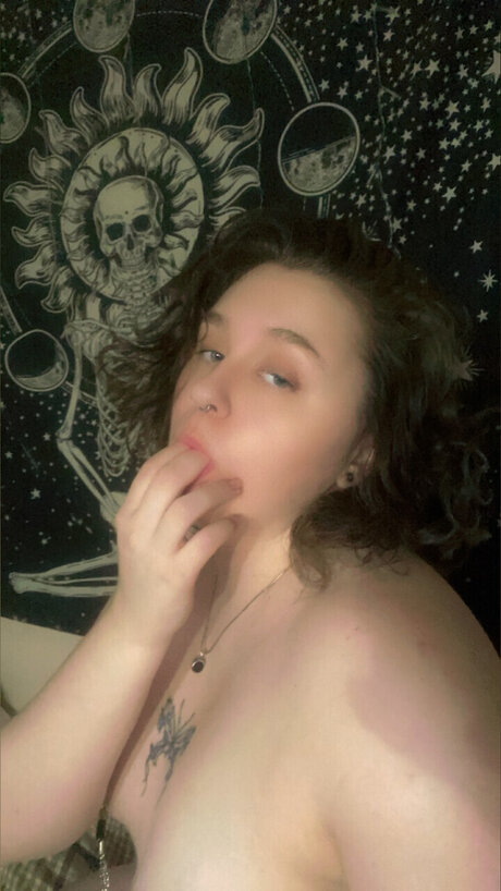 Lilith Morr exclusive model galleries