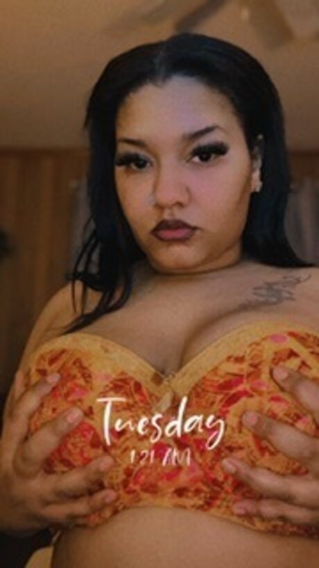 Shegod22 star top picture