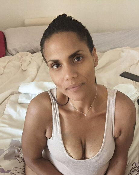 ROXXXY J star sexy images