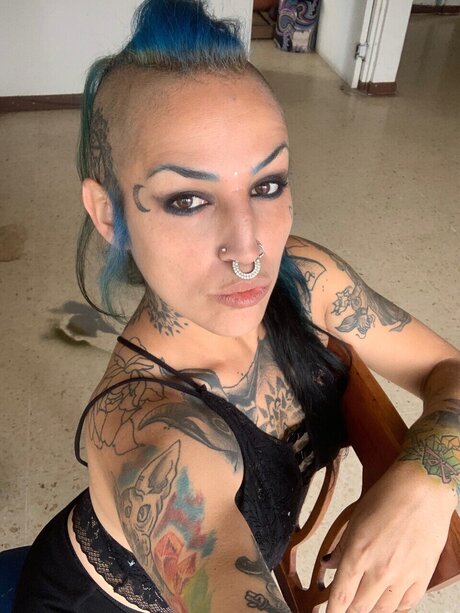 Luna Galaxpsy naked model galleries