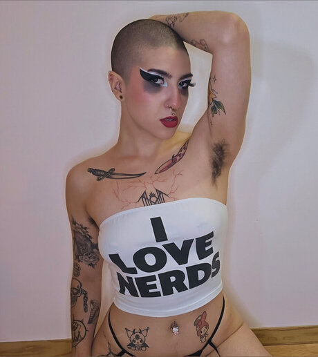 Sierra Snow_ model beautiful img