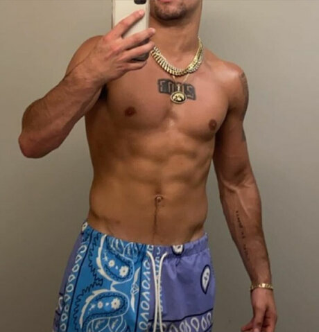 Vinny Vinito model sex image