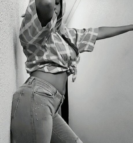 Leonela 21tiseen star sexy gallery