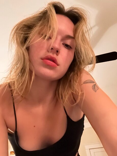 Alice Irvine_ nice actress img