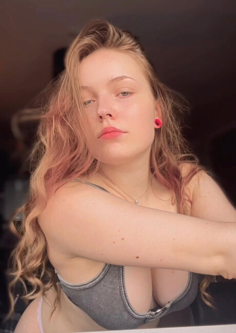 Babyandra_ model adult img