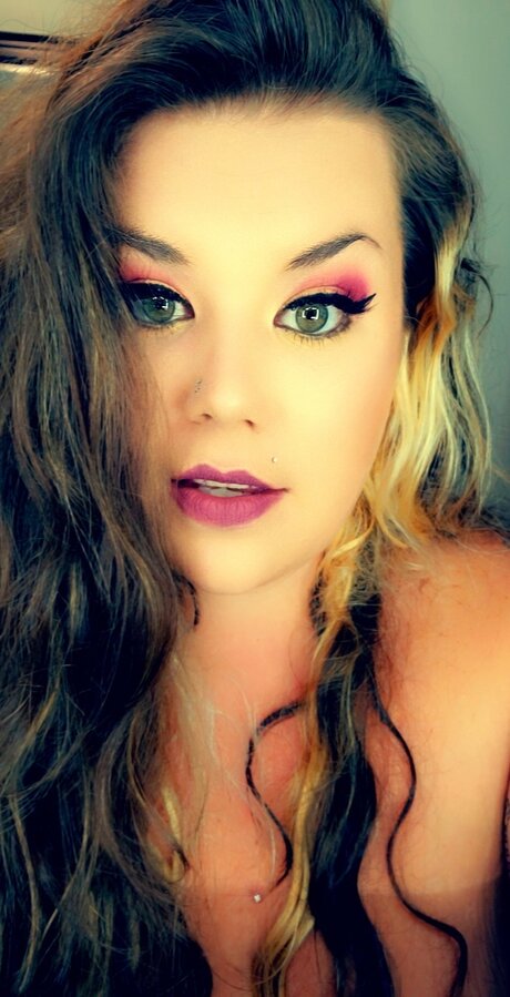 Nikki INK star hot pic