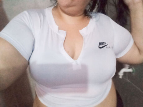 Elu curvi_ pornstar high quality galleries