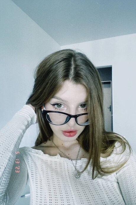 mila diamond perfect star pictures