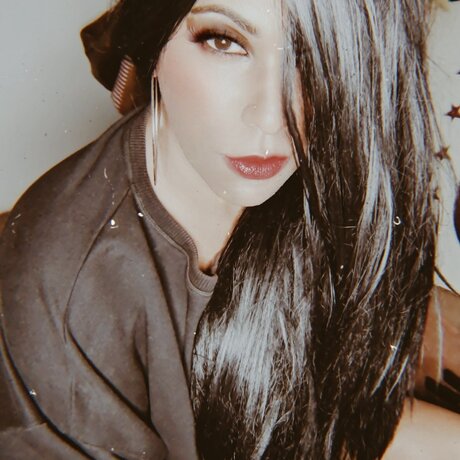 Deborah Roux model top photo