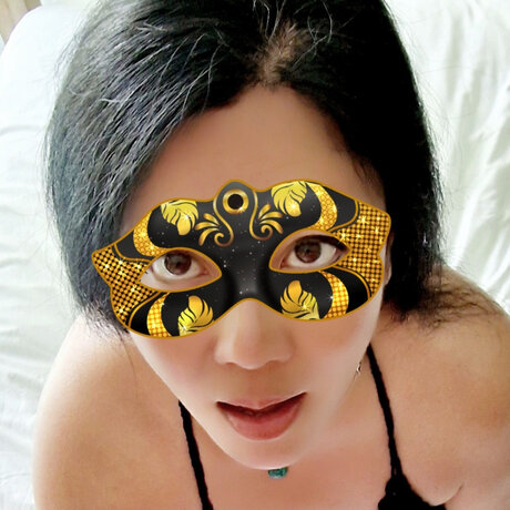 Hiraya Hotwife free pornstar img