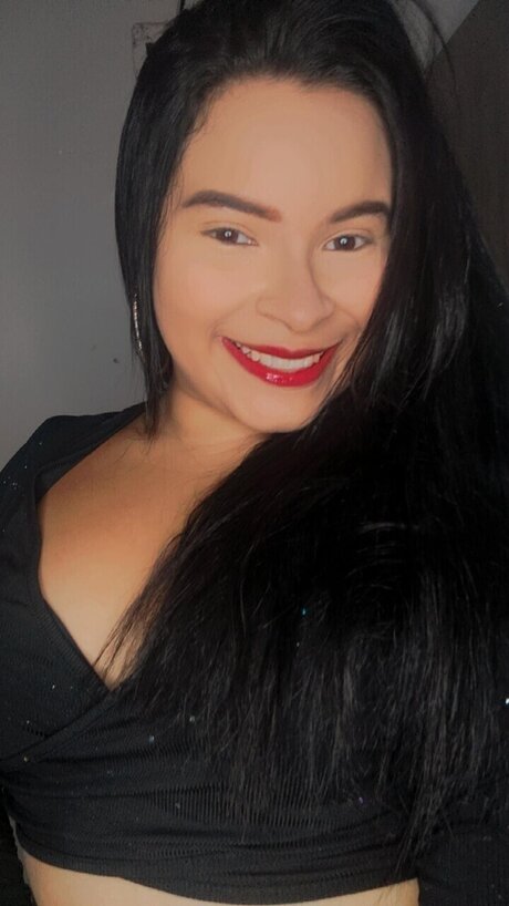 Emanuelle Oliveira pornstar top image