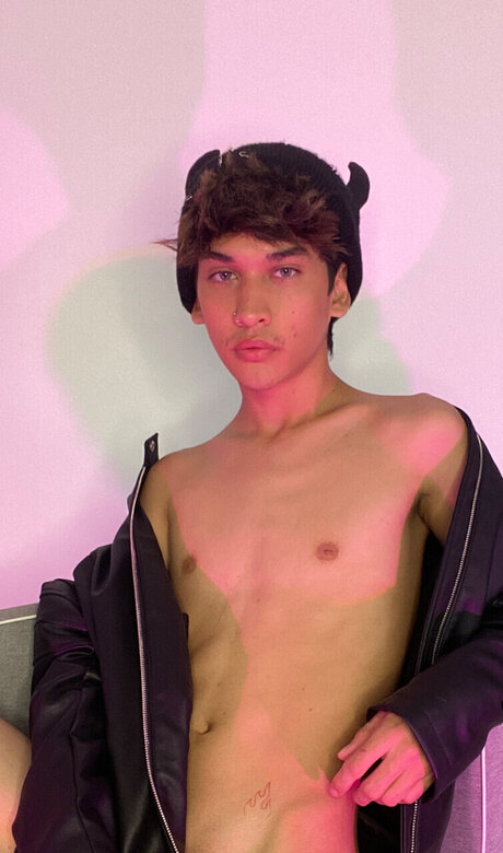 ADRIIEN19 naked actress image