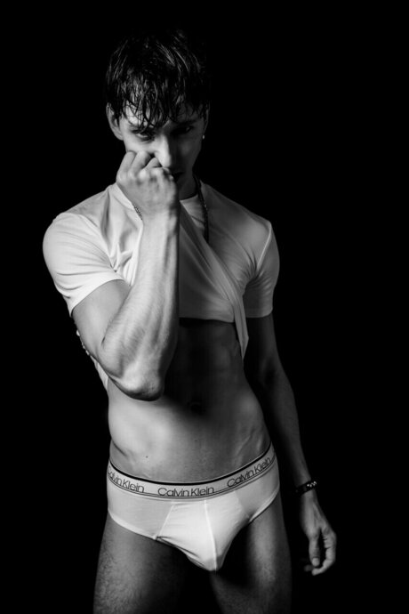 Beau adult model image