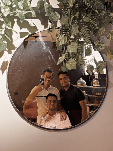 Trinovios Trieja Gay exclusive star image