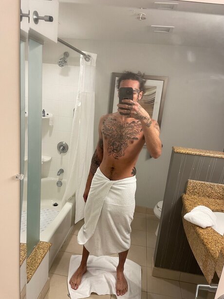 Rey Ready star erotic image