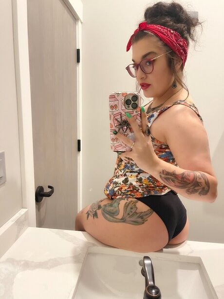 Pilot Jones porn star picture