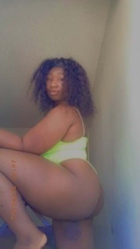 That s that girl on onlyfans model erotic pics