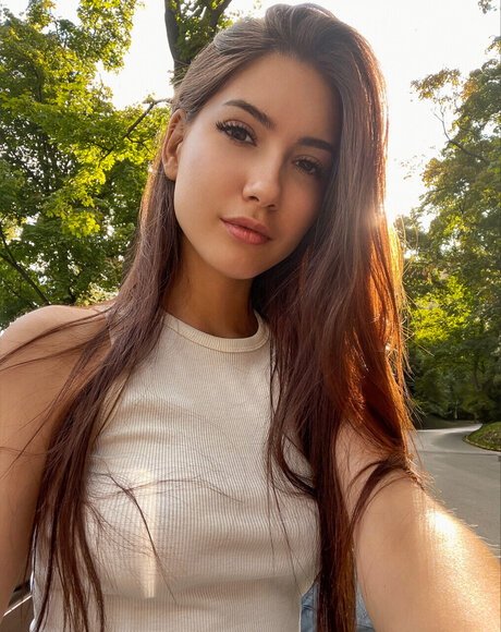 Foxy Elena_ perfect pornstar picture