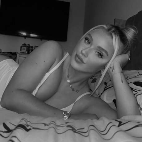 The girl you wish you had_ star top photos