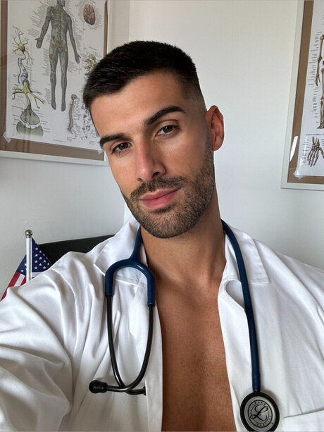 Dr Harry pretty pornstar photos