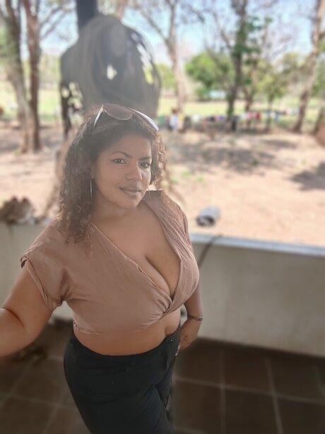 Isislara nice model pics