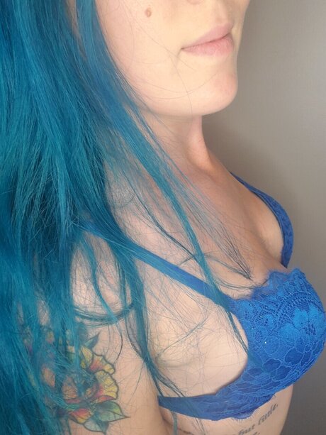 Tiny Blue sex model img