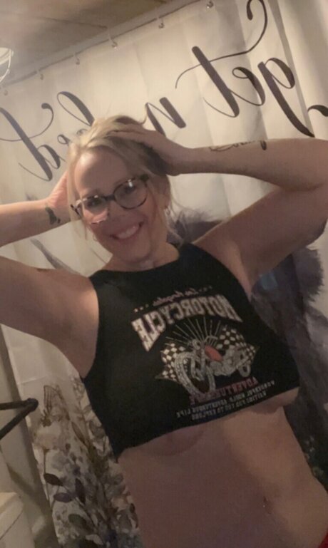 Autumn Lee hd actress galleries