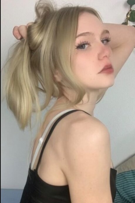 Fayletha star top galleries