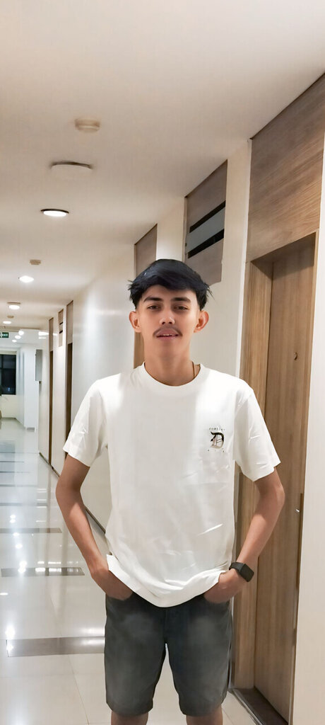 Call_ model pretty photo