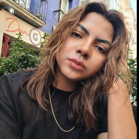 Lyan model sexy photos