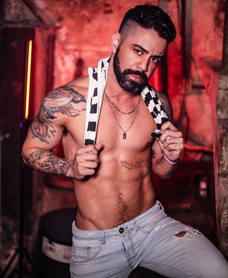 Nerd Oficial star high quality pics