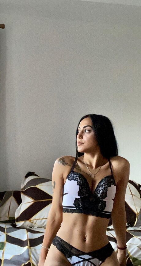 Ela Giurgiuca free pornstar img