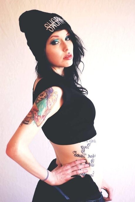 Talknerdytome13 model free photo