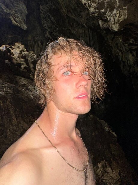 The German Travel Guy_ star sexy images