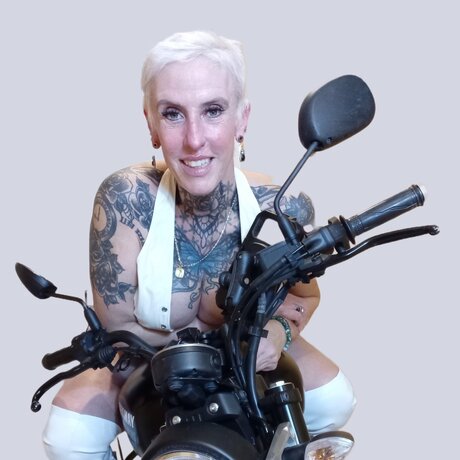 tramper girl 01 model sexy images