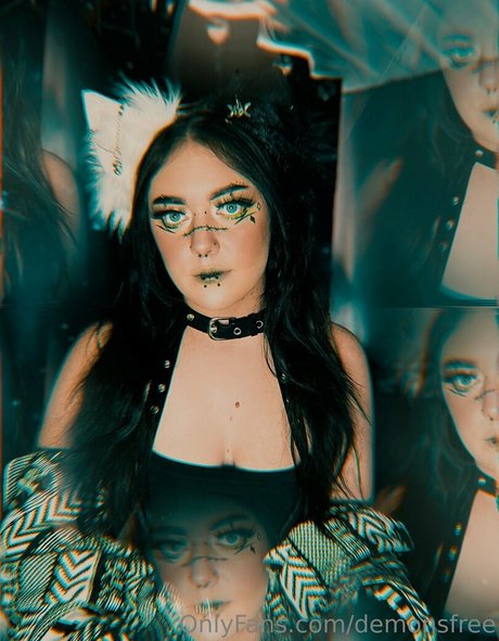 demonsfree nudes model pic