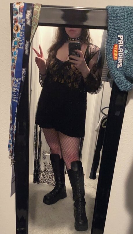 LermyWermy xxx model pic