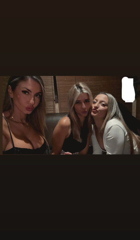 Gonsabella xxx actress gallery