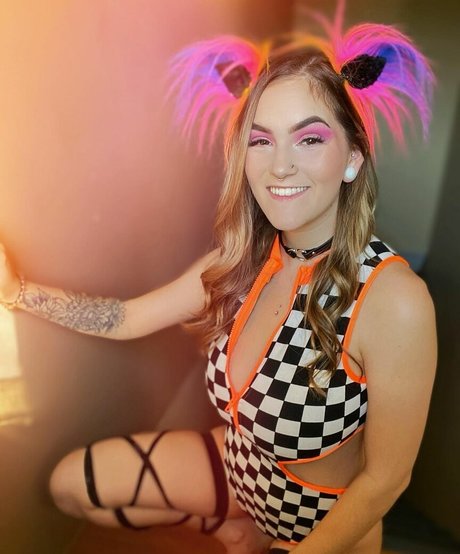 Chloe Moniz model hd images