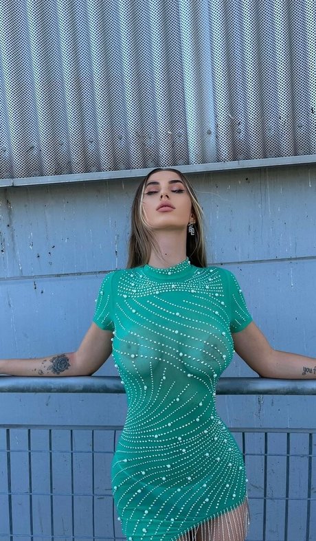 Eva Mentas perfect model galleries